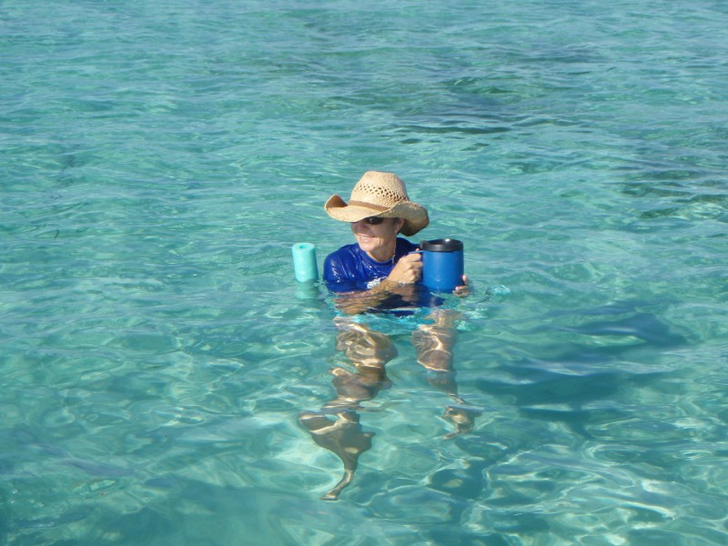 Stuck in Paradise  -  Kuna  Yala Panama