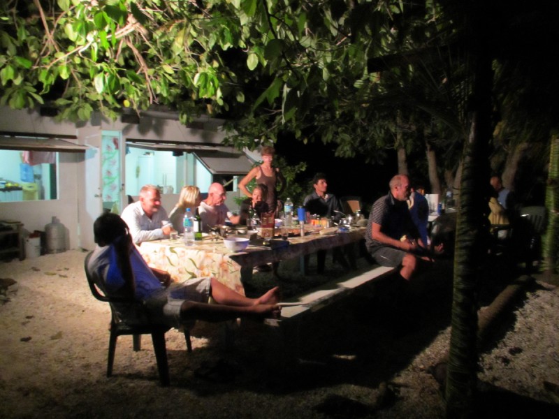 Apataki dinner under the stars