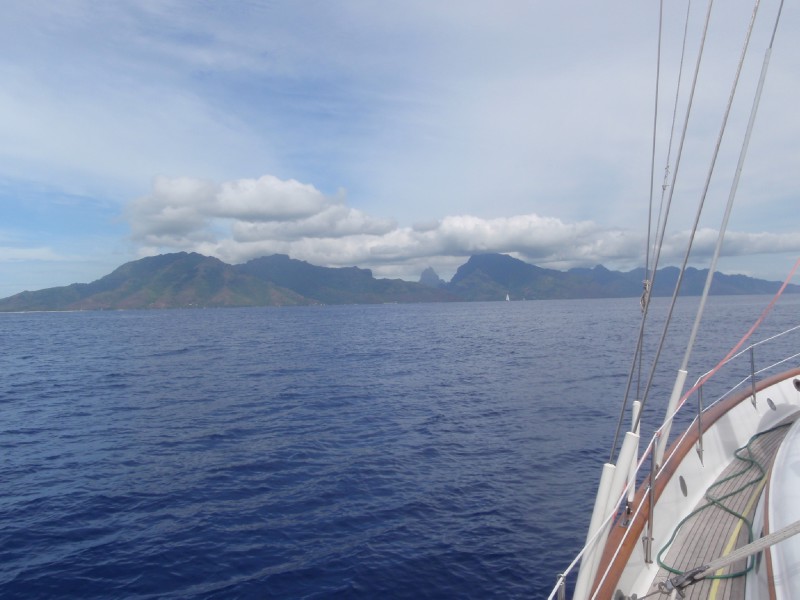Approaching Moorea
