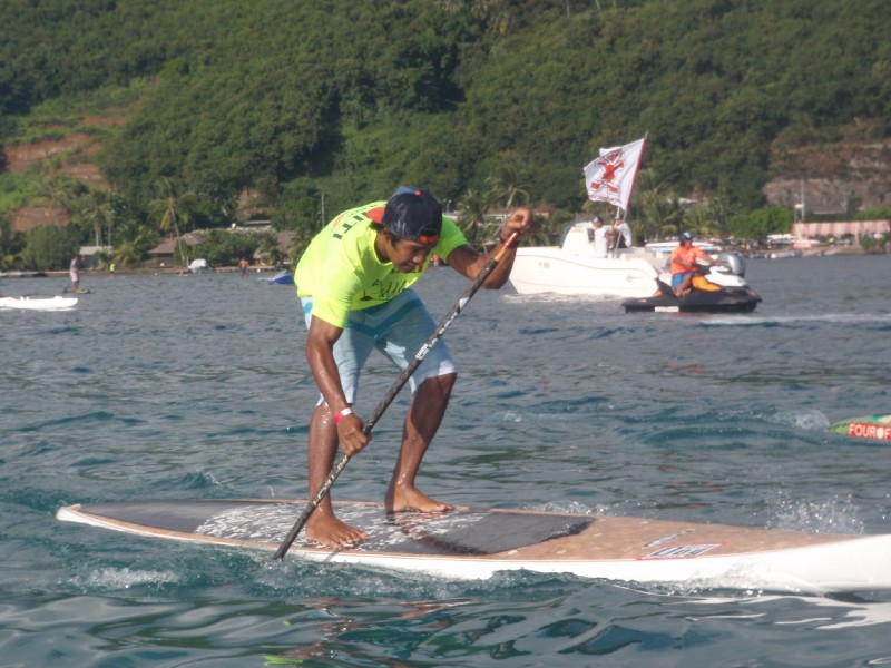 Stand Up Paddle Board Race Tahitian form