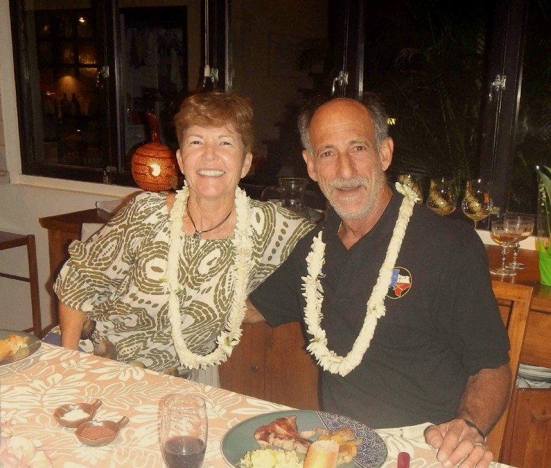 Boucon Complete with Tahitian Leis