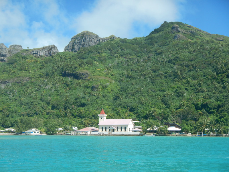 Maupiti Village and Hike