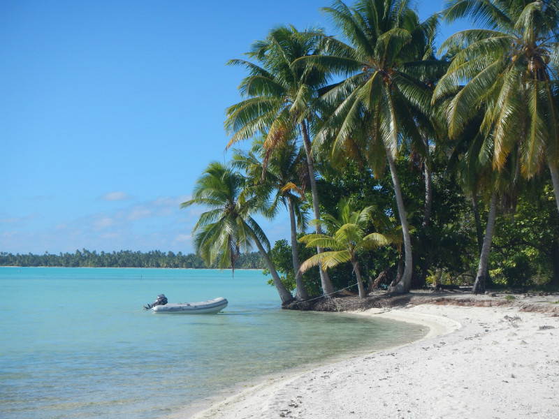 Maupiti outer Motu islets