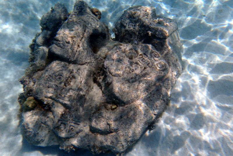 Underwater Tiki's