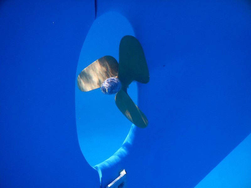 27. Liward prop under water