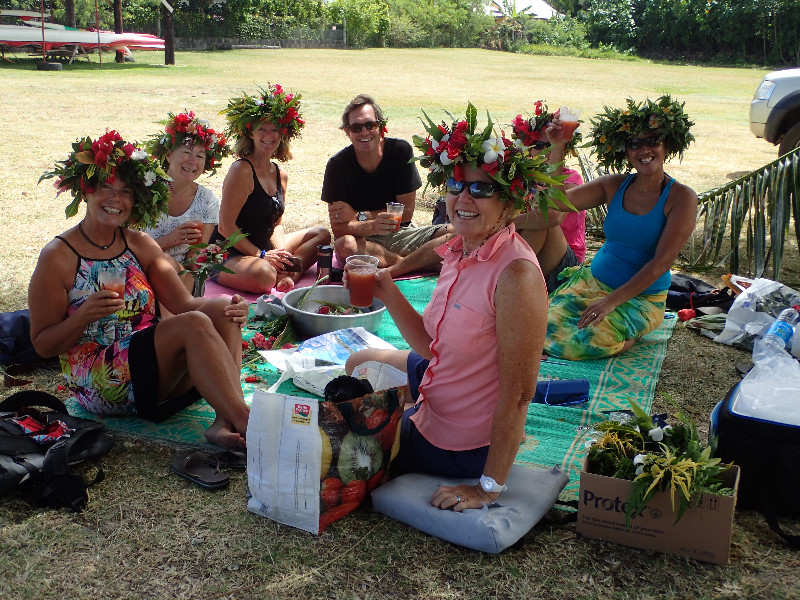 Huahine Crown making
